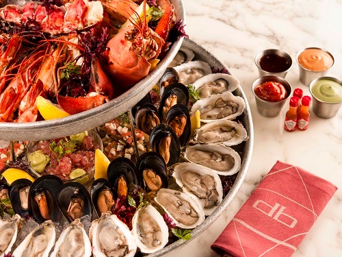 完美搭配:db Bistro & Oyster Bar 海鲜拼盘
