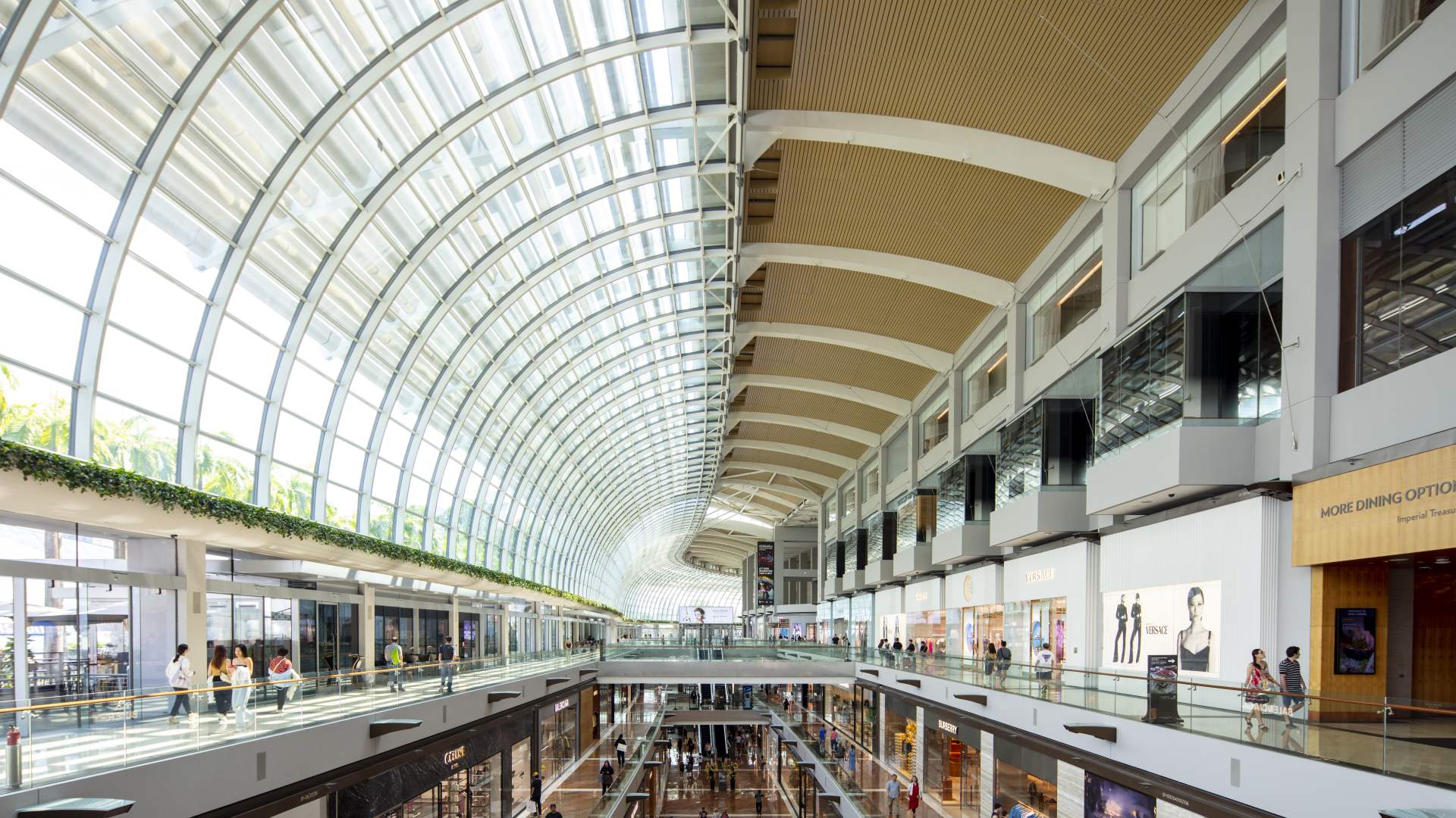 全域沉浸 · SEVENTEEN 影像、MV 展示