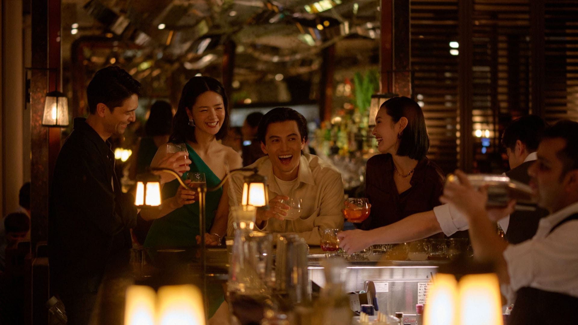 Spago Bar 的用餐区私密温馨，是您与挚爱亲友欢庆跨年及共进晚餐的理想之选