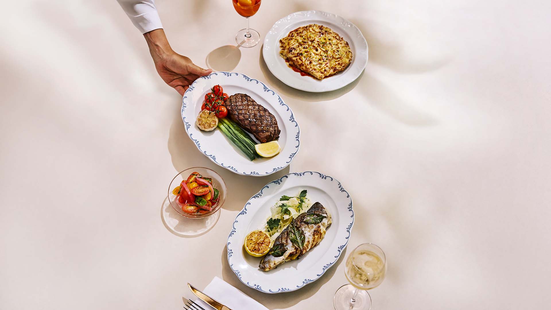 LAVO Italian Restaurant & Rooftop Bar 供应的意大利沿海风味佳肴
