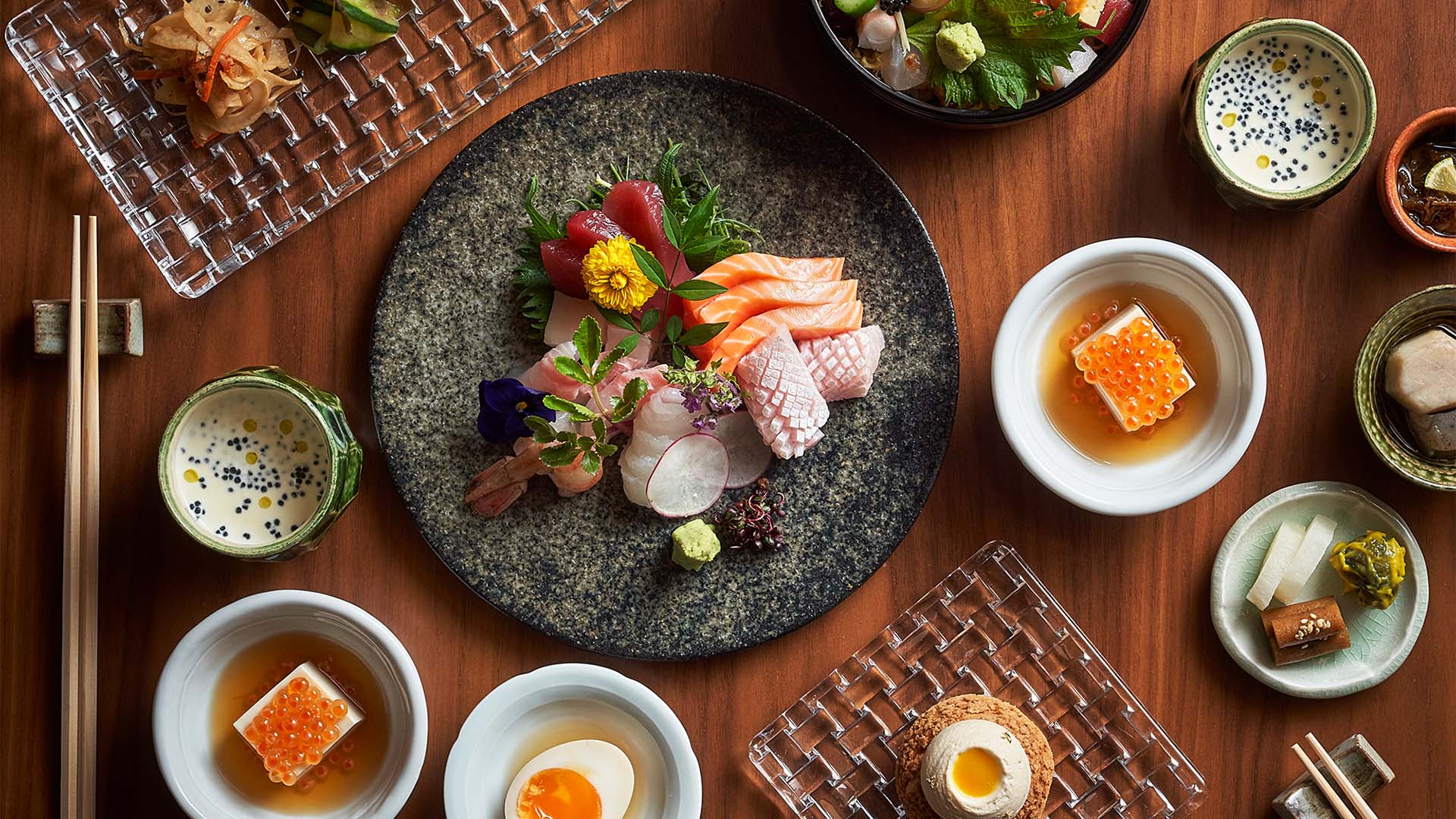 新加坡寿司 Omakase 餐厅 Wakuda 的豪华午餐套餐