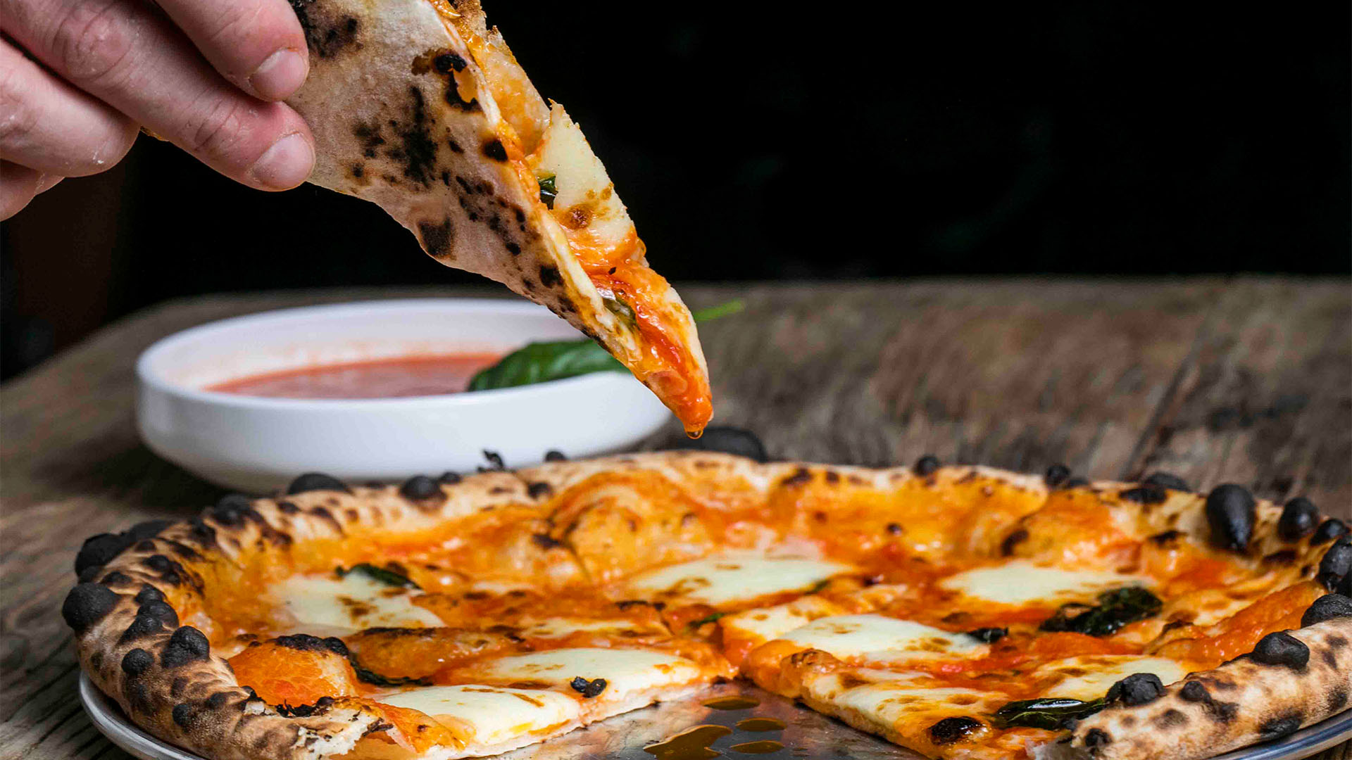 这款披萨源自新加坡的西式与意式休闲餐厅 Roberta's Pizza