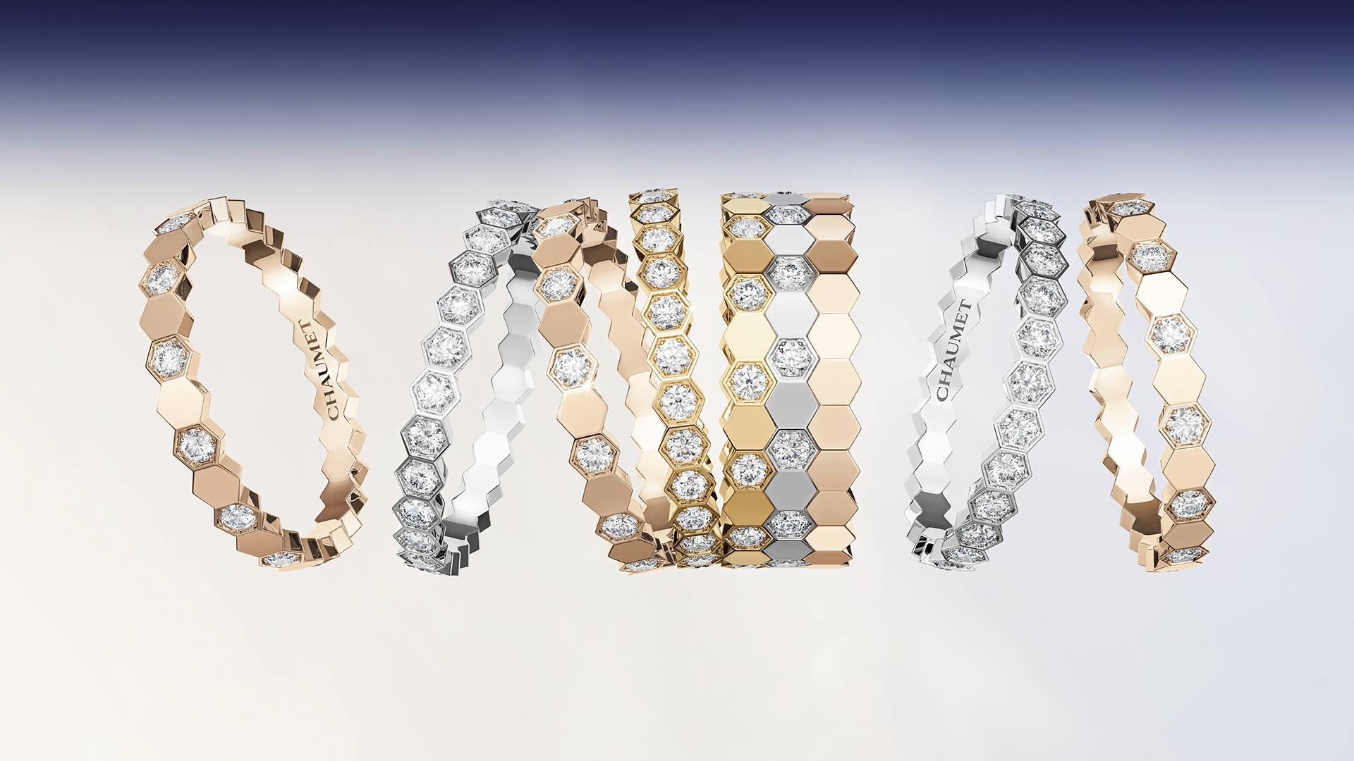 来自新加坡奢华珠宝品牌 Chaumet 的银色钻石级戒指