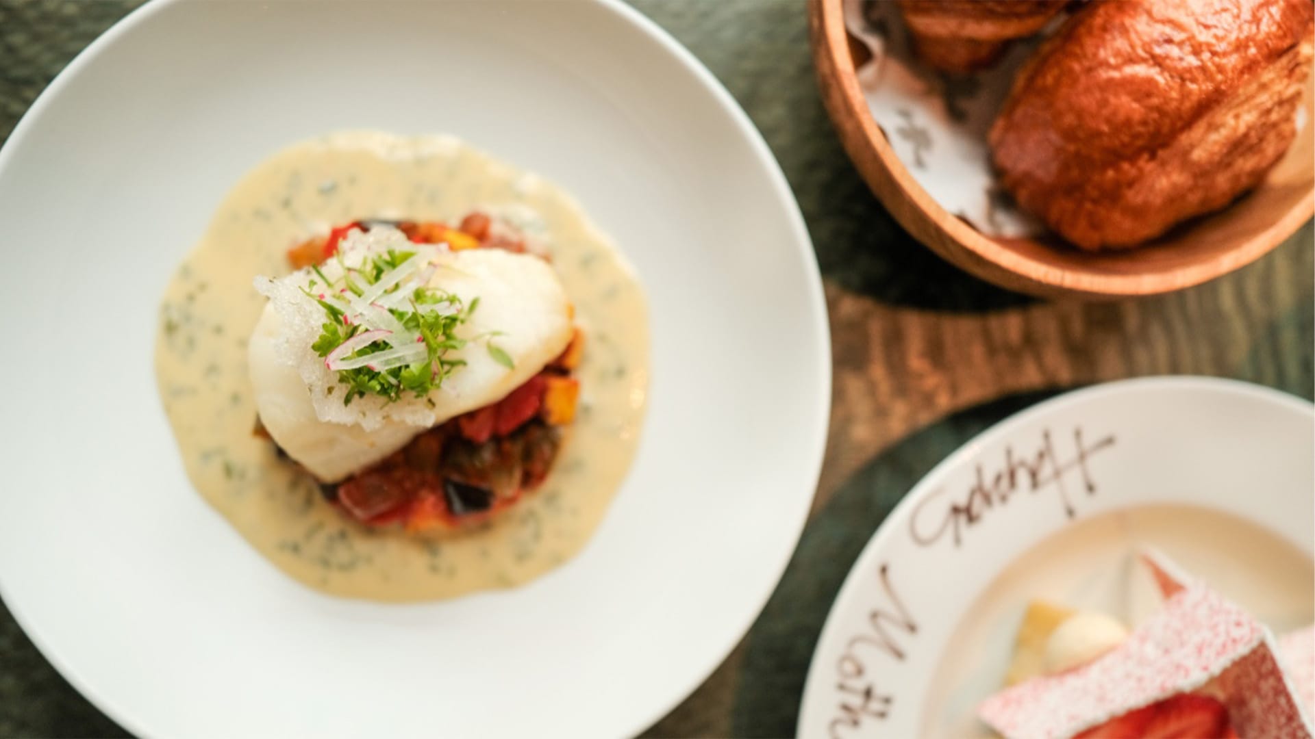 Maison Boulud 母亲节 2026 年独家早午餐菜单中的法式菜肴