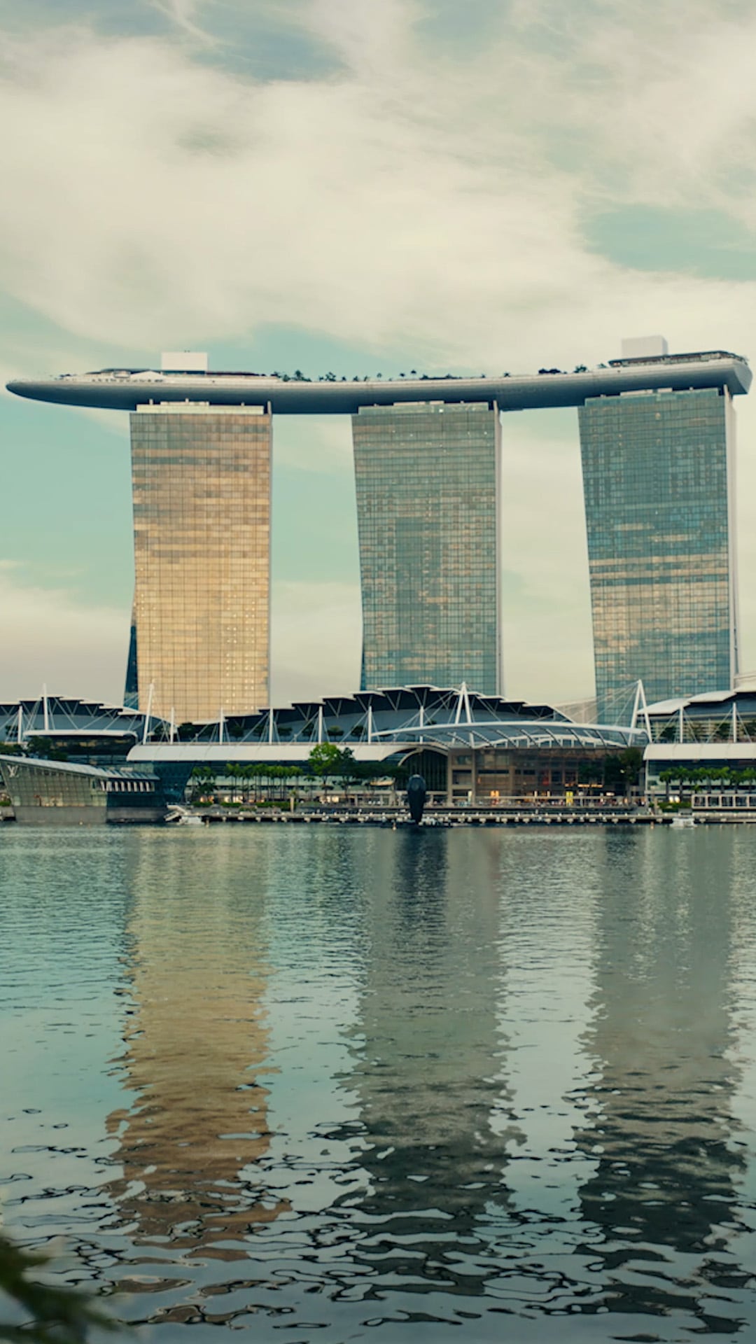 Luxury integrated resort and hotel in Singapore