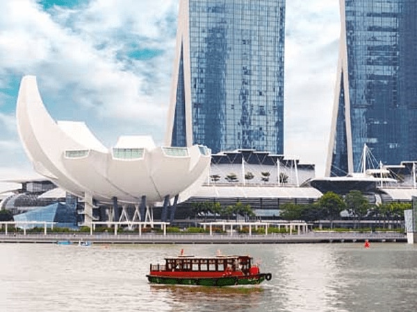 夜游新加坡河畔