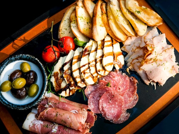 Dallas Cafe & Bar