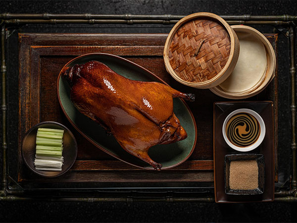 卅二公館 (MOTT 32)