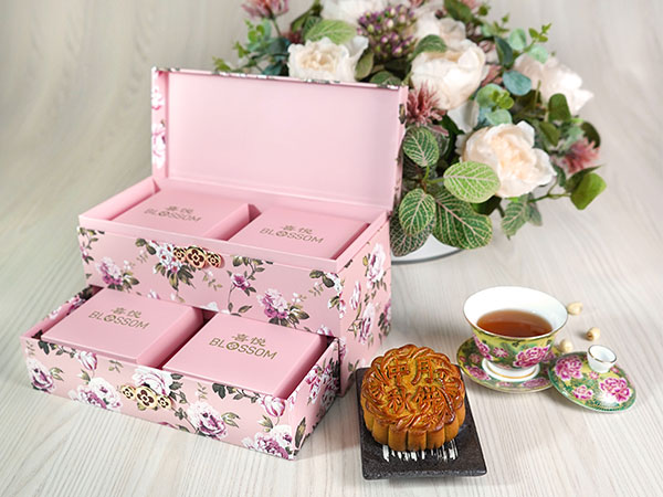 百花莲蓉双黄月饼