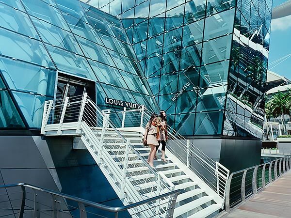 路易威登 (Louis Vuitton)