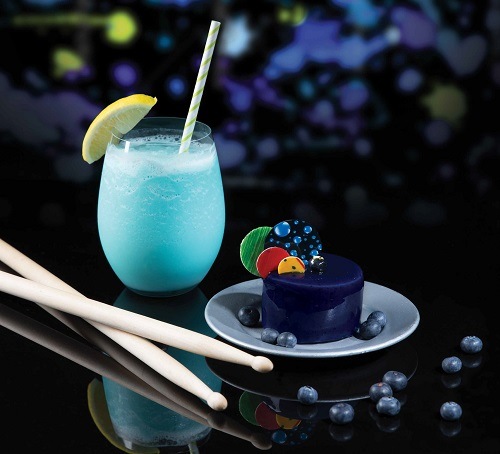 SweetSpot 推出蓝人乐团主题饮品与甜点