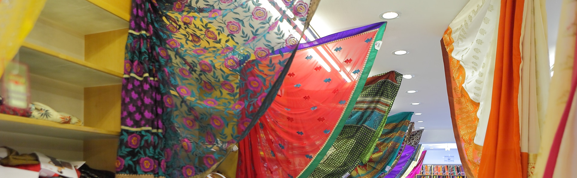 新加坡服装商店展品 - 新加坡旅游攻略