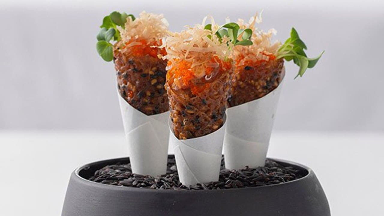 3 tuna cones at Spago, a rooftop bar near Merlion Park