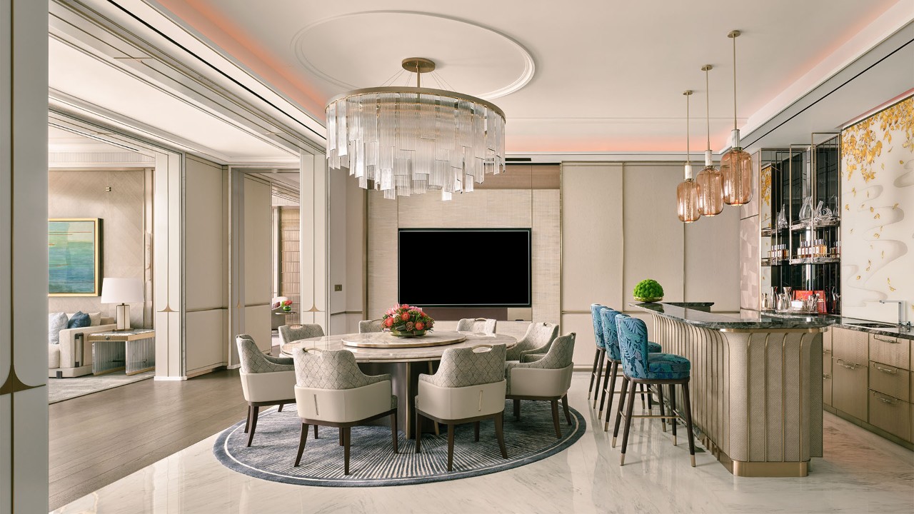 Paiza Chairman Suite
