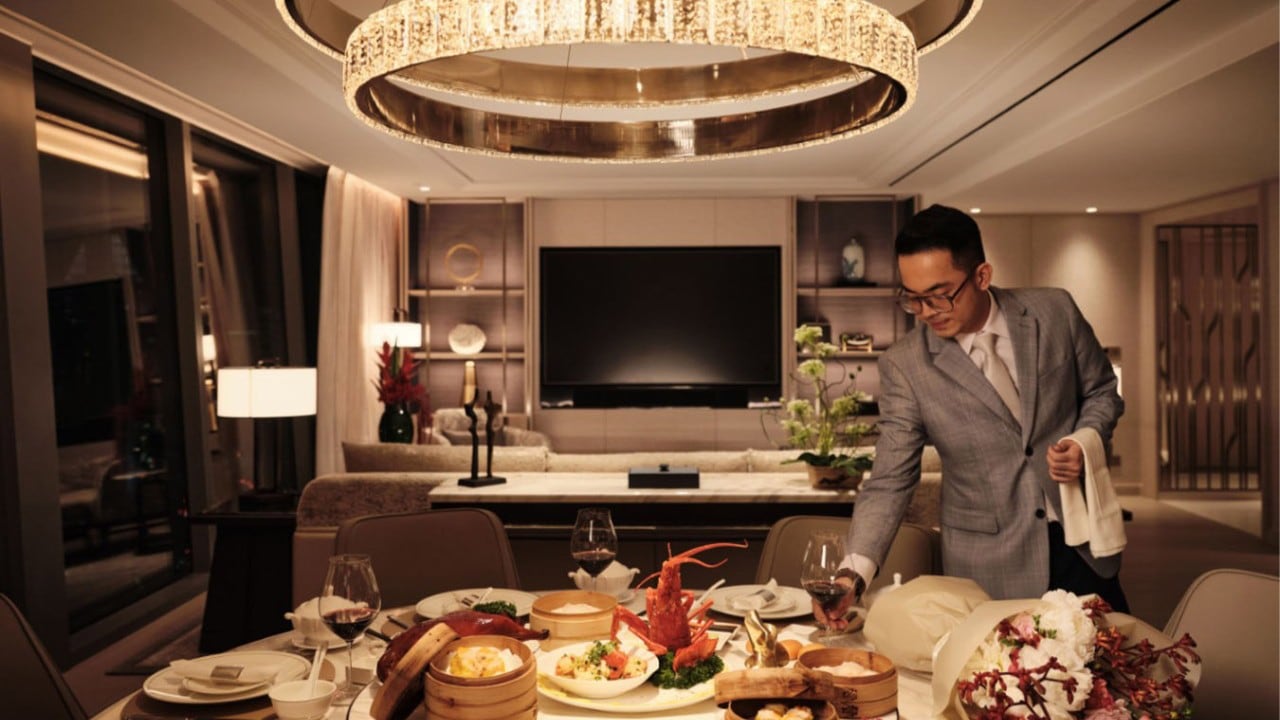 Paiza Chairman Suite